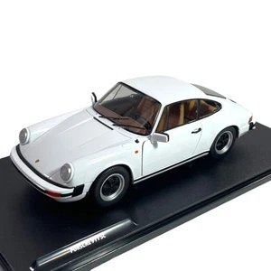Modellino Auto Solido 1/18 Porsche 911 930 SC White 1974 - Foto 1 di 7