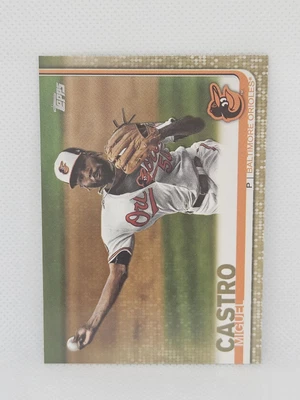 2019 Topps Update GOLD #US163 Miguel Castro #0137/2019 Baltimore Orioles - Image 1 of 2