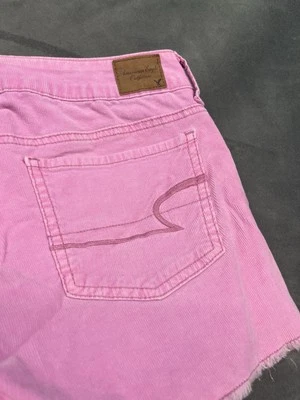 Shorts American Eagle Outfitters rosa tamanho 4 veludo lavado cordão macio - Imagem 1 de 4