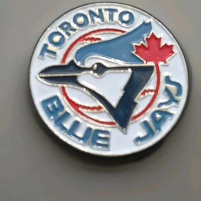 TORONTO BLUE JAYS Vintage Baseball Retro Team Logo MLB Badge Pinback Pin Button - Image 1 of 3