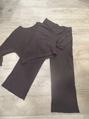 Gilly Hicks Two Piece Lounge Set. Brown Ribbed Side Slits. Sz.Lg. - Image 1 of 4