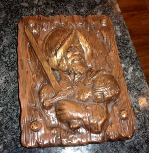 CONQUISTADOR W/SWORD MIDDLE AGE SPANISH - CERAMIC PLAQUE 10" x 13" EMBOSSED 3D - Picture 1 of 7