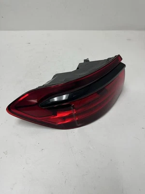 Luz trasera izquierda izquierda izquierda izquierda Audi A8 S8 2019 2020 2021 2022 OEM Foto 1 de 4