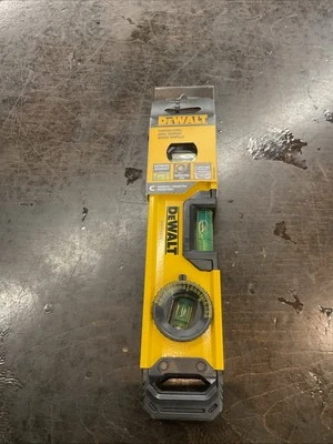DEWALT DWHT43003 9" Magnetic Torpedo Level - Image 1 of 2