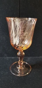 Vaso de vino rosa remolino francés Arcoroc - Imagen 1 de 5