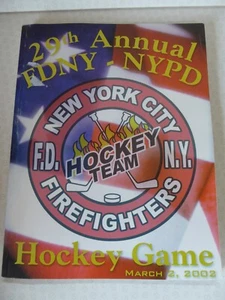 29th FDNY NYPD Annual Hockey Game Journal 2002 In Memory 9/11 World Trade Center - Bild 1 von 6