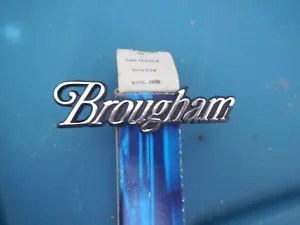 Nuevo de Lote Antiguo 1973 Mercury Brougham Techo Pilar Emblema D3MY-5350400-A - Imagen 1 de 2