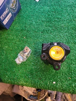 Pinza de freno de disco delantera Trc Honda Dio Elite estilo Rrgs Tiawan Af18 Af28 Zx Foto 1 de 4