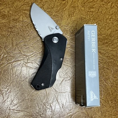 Gerber Fatty Pocket Knife Serrated Edge Lock Back 22-01402 Black - Image 1 of 4