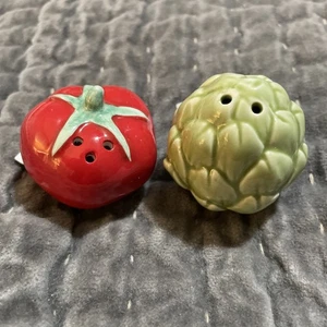 Cracker Barrel Tomate und Artischocke Mini Salz und Pfefferstreuer Set 2025^ - Bild 1 von 6