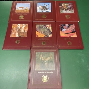 Lot of 9 North American Hunting Club Books - Large - Imagen 1 de 11