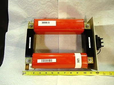 NEW SCHNEIDER SQUARE D SPLIT-CORE INSTRUMENT CURRENT TRANSFORMER 270R-302 3000:5 - Image 1 of 4