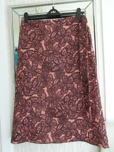 Marks and Spencer 100% Linen size 16 skirt length 33 inches New with defect - Picture 1 of 11