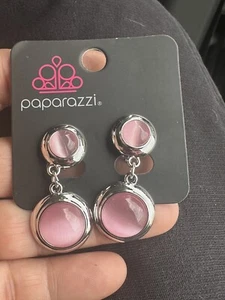 Paparazzi: Darling Dangle Dazzle - Pendientes Rosa Clip En Sutil Ardiente - Imagen 1 de 4