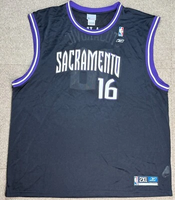 Camiseta Reebok Vintage NBA Sacramento Kings #16 Peja Stojakovic Talla 2XL Foto 1 de 4