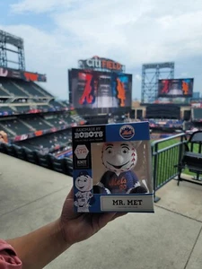 New York Mets Mr. Met Handmade by Robots Knit Series - SGA (8/12/2023) FREE SHIP - Picture 1 of 1