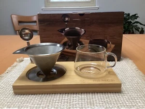 Set gocciolatoio caffè Semko Pour Over con vassoio in bambù nuovo - Foto 1 di 11