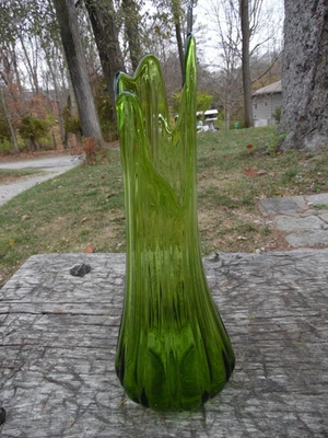 Jarrón oscilante Mid Century Modern LE Smith Simplicity acanalado verde aguacate 18 1/4" Foto 1 de 4