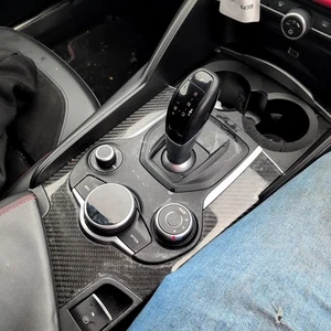 ALFA ROMEO GIULIA V6 QUADRIFOGLIO 2016- MITTELKONSOLE CARBON VERKLEIDUNG - Bild 1 von 11