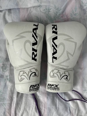 Rival RFX Guerrero Sparring Boxhandschuhe – 18oz – Weiß – Profiqualität - Bild 1 von 2