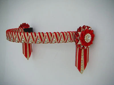 ROT CREME UND GOLD - DELUXE ECKSTEIN BRUTENBAND - SAMTSHOW BRUTENBAND £27,99