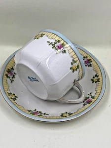 Taza de té y platillo vintage de rosas pintadas a mano Nippon - Imagen 1 de 7