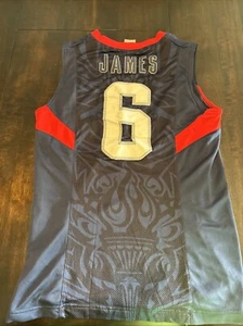 100% Authentic Lebron James Vintage Nike 2008 USA Olympic Jersey Size 40 M Mens - Picture 1 of 6