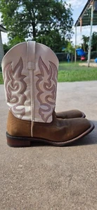 Laredo Women's Mesquite Western Performance Boot - Broad Square Toe - 5621 9 M - Picture 1 of 5