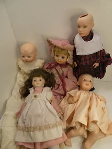 5 ASSORTED PORCELAIN HEAD ARMS DOLLS CLOTH BODY - ESTATE LOT - Picture 1 of 19