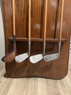 Palos de golf vintage en excelente estado. Empuñaduras y ejes originales forma perfecta Foto 1 de 4