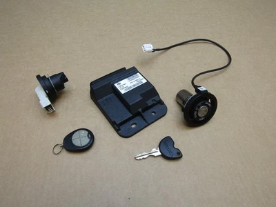 Piaggio Vespa Primavera 125 2018 4.807 km Steuergerät Schlosssatz (13712) - Bild 1 von 4