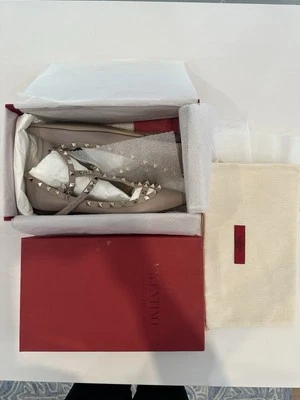 Valentino Garavani Rockstud Ballet Enjaulado Plano Nuevo Sin Usar Talla 41 Poudre Foto 1 de 4