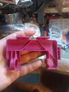 Hot Wheels Redline Era Track C Clamp, Red, 6200-066 replacement part only - Picture 1 of 6
