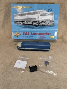Proto 2000 FA1 locomotiva diesel motorizzata Missouri Pacific #321 scala 1/87 HO - Foto 1 di 24