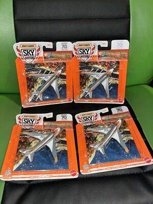 Lote de 4 Matchbox Sky Busters, 10/32V MBX 6-2 AIRLINER, 70 años - con tapete - NUEVO Foto 1 de 2