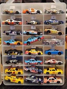 NASCAR racing champions (case #162) hot wheels PLASTIC wheels team caliber - Picture 1 of 25