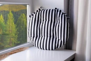 Round Chair Cushion with Ties — Bold Stripe - Picture 1 of 6