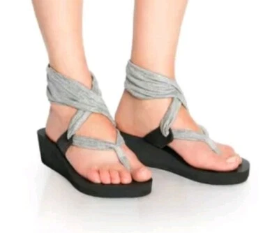 Sanuk Yoga Slinglet Wedge Flip Flop Thong Sandal Metallic Off White Womens Sz 11 - Image 1 of 4