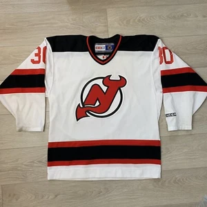CCM New Jersey Devils BRODEUR #30 NHL Hockey Jersey Made In Canada ⭐️ - Picture 1 of 11