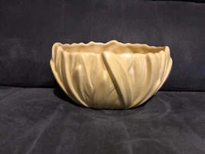 Fioriera/Vaso Vintage Sylvac 2482 Buttercup Giallo in ottime condizioni - Foto 1 di 7