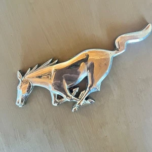 Vintage Original 1967 Ford Mustang Running Horse Fender Emblem OEM C7ZB-8A224-A - Bild 1 von 13