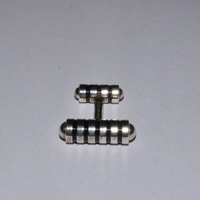 Gemelos Tiffany & Co. Paloma Picasso esmaltados negros ranurados Foto 1 de 4