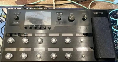 Line 6 Helix Floor Guitar Multi Effects Processor With Case - Image 1 of 4