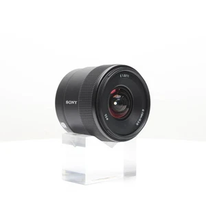 Sony E 11mm F1.8 APS-C Ultra Wide Angle Prime Lens for APS-C cameras SEL11F18 - Picture 1 of 5