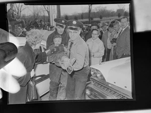 Foot Caught in Drain vtg 50s 60s Kansas City MO KS KCMO Crime Photo Negative - Picture 1 of 12