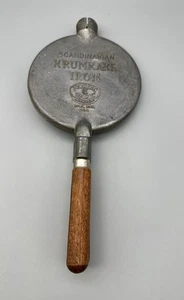Vintage skandinavisches Krumkake Eisen von Nordic Ware Aluminium mit Holzgriffen - Bild 1 von 10