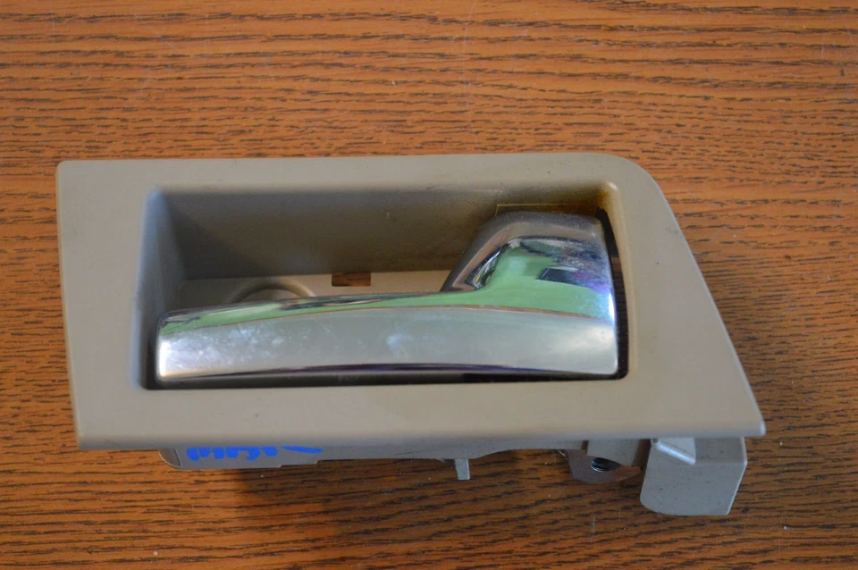 08-11 MERCURY MARINER 08-12 ESCAPE/TRIBUTO MANIJA PUERTA INTERIOR TRASERA DERECHA  Foto 1 de 1