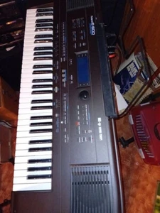Keyboard Roland E-600, mit Hülle und Ständer, viele Soundvariationen - Bild 1 von 4