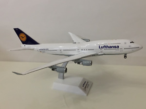 J Fox 1:200 Lufthansa Boeing 747-400 D-ABVZ