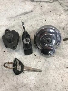05 Yamaha XVZ1300 XVZ 1300 Royal Star Deluxe Ignition Gas Fuel Cap Lock and Key - Picture 1 of 14